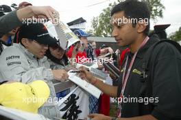 04.03.2005 Melbourne, Australia, Narain Karthikeyan, IND, Jordan - Friday, March, Formula 1 World Championship, Rd 1, Australian Grand Prix