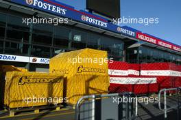 27.02.2005 Melbourne, Australia, Feature - First preparations of the teams, all the stuff arrives with big trucks in containers at the Park / circuit - Sunday, Formula 1 World Championship, Rd 1, Australian Grand Prix