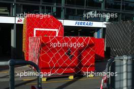 27.02.2005 Melbourne, Australia, Ferrari - First preparations of the teams, all the stuff arrives with big trucks in containers at the Park / circuit - Sunday, Formula 1 World Championship, Rd 1, Australian Grand Prix