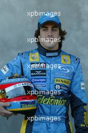 03.03.2005 Melbourne, Australia, Fernando Alonso, ESP, Renault F1 Team -  Portrait Shooting - Thursday, March, Formula 1 World Championship, Rd 1, Australian Grand Prix