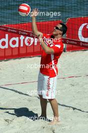 03.03.2005 Melbourne, Australia, Vodafone Event (Beach Volleyball) at the St. Kilda Beach - Michael Schumacher, GER, Ferrari - Thursday, March, Formula 1 World Championship, Rd 1, Australian Grand Prix