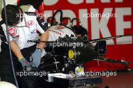 03.03.2005 Melbourne, Australia, GEAR BOX of the BAR HONDA - Thursday, March, Formula 1 World Championship, Rd 1, Australian Grand Prix