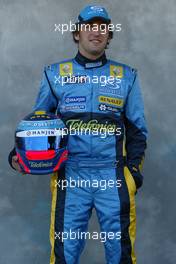03.03.2005 Melbourne, Australia, Franck Montagny, FRA, Test Driver, Renault F1 Team -  Portrait Shooting - Thursday, March, Formula 1 World Championship, Rd 1, Australian Grand Prix