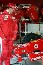 28.01.2005 Barcelona, Spain, First Roll Out of the Ferrari with the new aerodynamic wings / F2004M pre version - Michael Schumacher, GER, Ferrari - Friday, January, Formula 1 Testing, Circuit de Catalunya (ESP)