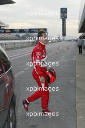 28.01.2005 Barcelona, Spain, MS stopped around 4.15pm on the track - First Roll Out of the Ferrari with the new aerodynamic wings / F2004M pre version - Michael Schumacher, GER, Ferrari - Friday, January, Formula 1 Testing, Circuit de Catalunya (ESP)