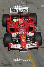 15.02.2005 Barcelona, Spain, Michael Schumacher, GER, Scuderia Ferrari Marlboro, F2004M, Pitlane, Box, Garage - Tuesday, February, Formula 1 Testing, Circuit de Catalunya (ESP)