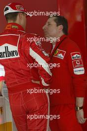 02.04.2005 Manama, Bahrain, Michael Schumacher, GER, Ferrari and Jean Todt, FRA, Ferrari, Teamchief, General Manager, GES - Saturday, April, Formula 1 World Championship, Rd 3, Bahrain Grand Prix, BHR, Qualifying