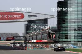 15.10.2005 Shanghai, China,  David Coulthard, GBR, Red Bull Racing, RB1, Action, Track - October, Formula 1 World Championship, Rd 19, Chinese Grand Prix, Saturday Practice