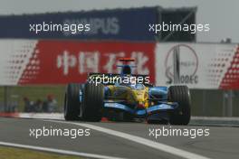 15.10.2005 Shanghai, China,  Fernando Alonso, ESP, Mild Seven Renault F1 Team, R25, Action, Track - October, Formula 1 World Championship, Rd 19, Chinese Grand Prix, Saturday Practice