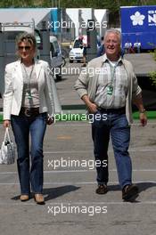 05.05.2005 Barcelona, Spain, Rolf Schumacher (GER), father of Michael and Ralf Schumacher, with Barbara Stahl - May, Formula 1 World Championship, Rd 5, Spanish Grand Prix, ESP