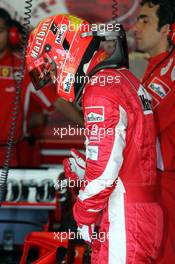 27.05.2005 Nuerburg, Germany,  Michael Schumacher, GER, Scuderia Ferrari Marlboro, F2005, Pitlane, Box, Garage - May, Formula 1 World Championship, Rd 7, European Grand Prix, Nürburgring, GER, Practice