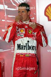 27.05.2005 Nuerburg, Germany,  Michael Schumacher, GER, Scuderia Ferrari Marlboro, F2005, Pitlane, Box, Garage - May, Formula 1 World Championship, Rd 7, European Grand Prix, Nürburgring, GER, Practice