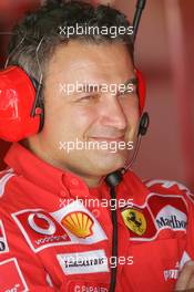 27.05.2005 Nuerburg, Germany,  C. Papaleo mechanic at the car of Michael Schumacher, GER, Ferrari - May, Formula 1 World Championship, Rd 7, European Grand Prix, Nürburgring, GER