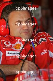 28.05.2005 Nuerburg, Germany,  C. Papaleo mechanic at the car of Michael Schumacher, GER, Ferrari - May, Formula 1 World Championship, Rd 7, European Grand Prix, Nürburgring, GER, Practice