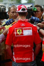 26.05.2005 Nuerburg, Germany,  Michael Schumacher (GER), Scuderia Ferrari Marlboro, talking to the media - May, Formula 1 World Championship, Rd 7, European Grand Prix, Nürburgring, GER