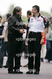 01.07.2005 Magny-Cours, France,  Norbert Haug (GER), Sporting Director Mercedes-Benz (left), talking with Nick Fry (GBR), Chief Executive Officer Lucky Strike BAR Honda (right) - July, Formula 1 World Championship, Rd 10, French Grand Prix, Magny Cours, France, Practice