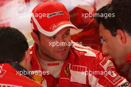 01.07.2005 Magny-Cours, France,  Rubens Barrichello (BRA), Scuderia Ferrari Marlboro, Portrait, talking with his engineers - July, Formula 1 World Championship, Rd 10, French Grand Prix, Magny Cours, France, Practice