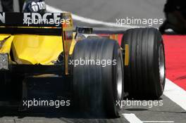 01.07.2005 Magny-Cours, France,  Narain Karthikeyan (IND), Jordan Toyota EJ15, lays down some rubber in the pitlane - July, Formula 1 World Championship, Rd 10, French Grand Prix, Magny Cours, France, Practice