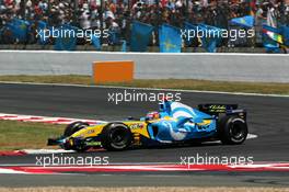 03.07.2005 Magny-Cours, France,  Fernando Alonso (ESP), Mild Seven Renault F1 R25 - July, Formula 1 World Championship, Rd 10, French Grand Prix, Magny Cours, France, Race