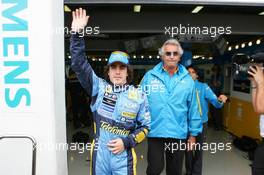 02.07.2005 Magny-Cours, France,  Fernando Alonso, ESP, Renault F1 Team and Flavio Briatore, ITA, Renault, Teamchief, Managing Director celebrate pole position - July, Formula 1 World Championship, Rd 10, French Grand Prix, Magny Cours, France, Qualifying
