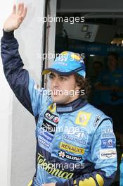 02.07.2005 Magny-Cours, France,  Fernando Alonso, ESP, Renault F1 Team celebrates pole position - July, Formula 1 World Championship, Rd 10, French Grand Prix, Magny Cours, France, Qualifying