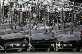 30.06.2005 Magny-Cours, France,  Trollies with tyre warmers - June, Formula 1 World Championship, Rd 10, French Grand Prix, Magny Cours, France