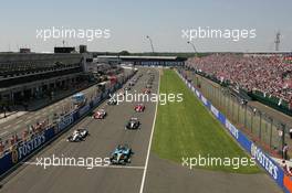 10.07.2005 Silverstone, England, The Start of the Race - July, Formula 1 World Championship, Rd 11, British Grand Prix, Silverstone, England, Race