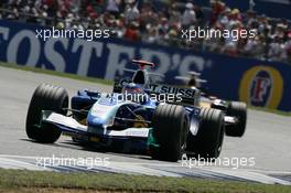 10.07.2005 Silverstone, England, Jacques Villeneuve, CDN, Sauber Petronas, C24, Action, Track - July, Formula 1 World Championship, Rd 11, British Grand Prix, Silverstone, England, Race