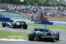 10.07.2005 Silverstone, England, Juan-Pablo Montoya, COL, West McLaren Mercedes, Fernando Alonso, ESP, Renault F1 Team - July, Formula 1 World Championship, Rd 11, British Grand Prix, Silverstone, England, Race