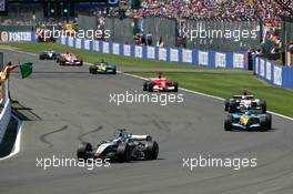 10.07.2005 Silverstone, England, Restart of the race, with Juan-Pablo Montoya (COL), West McLaren Mercedes MP4-20, leading - July, Formula 1 World Championship, Rd 11, British Grand Prix, Silverstone, England, Race