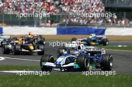 10.07.2005 Silverstone, England, Jacques Villeneuve, CDN, Sauber Petronas, C24, Action, Track - July, Formula 1 World Championship, Rd 11, British Grand Prix, Silverstone, England, Race