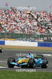 10.07.2005 Silverstone, England, Fernando Alonso, ESP, Mild Seven Renault F1 Team, R25, Action, Track - July, Formula 1 World Championship, Rd 11, British Grand Prix, Silverstone, England, Race