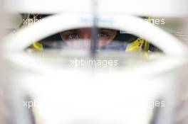 09.07.2005 Silverstone, England, Nick Heidfeld, GER, BMW WilliamsF1 Team, FW27, Pitlane, Box, Garage - July, Formula 1 World Championship, Rd 11, British Grand Prix, Silverstone, England, Practice