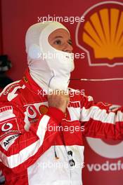 09.07.2005 Silverstone, England, Rubens Barrichello, BRA, Scuderia Ferrari Marlboro, F2005, Pitlane, Box, Garage - July, Formula 1 World Championship, Rd 11, British Grand Prix, Silverstone, England