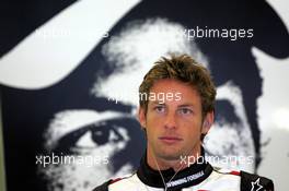 09.07.2005 Silverstone, England, Jenson Button, GBR, Lucky Strike BAR Honda 007, Pitlane, Box, Garage - July, Formula 1 World Championship, Rd 11, British Grand Prix, Silverstone, England