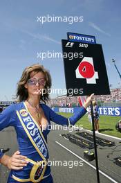 10.07.2005 Silverstone, England, Grid Girls - July, Formula 1 World Championship, Rd 11, British Grand Prix, Silverstone, England