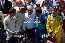 10.07.2005 Silverstone, England, Grid - Minute of silence - Bernie Ecclestone, GBR - July, Formula 1 World Championship, Rd 11, British Grand Prix, Silverstone, England