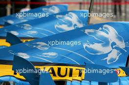 07.07.2005 Silverstone, England Engine covers of the Renault R25 with yet another print - July, Formula 1 World Championship, Rd 11, British Grand Prix, Silverstone, England