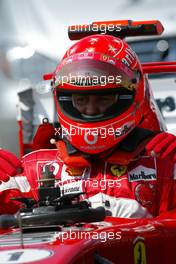 29.07.2005 Hungaroring, Hungary, Michael Schumacher, GER, Ferrari stopped on the track - July, Formula 1 World Championship, Rd 13, Hungarian Grand Prix, Budapest, Hungary, HUN