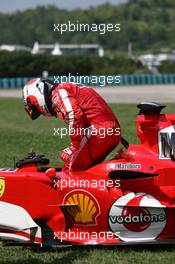 29.07.2005 Hungaroring, Hungary, Rubens Barrichello, BRA, Ferrari went slowly into the Barrier  - July, Formula 1 World Championship, Rd 13, Hungarian Grand Prix, Budapest, Hungary, HUN, Practice