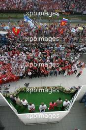 31.07.2005 Hungaroring, Hungary, Ralf Schumacher, GER, Panasonic Toyota Racing with Kimi Raikkonen, FIN, Räikkönen, McLaren Mercedes and Michael Schumacher, GER, Ferrari - July, Formula 1 World Championship, Rd 13, Hungarian Grand Prix, Budapest, Hungary, HUN, Podium