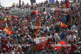 31.07.2005 Hungaroring, Hungary, Race fans - July, Formula 1 World Championship, Rd 13, Hungarian Grand Prix, Budapest, Hungary, HUN