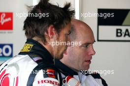 16.12.2005 Jerez, Spain,  Jock Clear (GBR), Honda Racing F1 Team, Senior Race Engineer, Jenson Button (GBR), Honda Racing F1 Team - Formula One Testing, Jerez de la Frontera