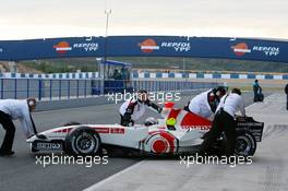 14.12.2005 Jerez, Spain,  Adam Carroll (GBR), Honda Racing F1 Team, Wearing the helmet of Anthony Davidson (GBR) - Formula One Testing, Jerez de la Frontera