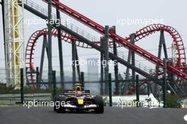 07.10.2005 Suzuka, Japan,  Vitantonio Liuzzi, ITA, Red Bull Racing, RB1, Action, Track - October, Formula 1 World Championship, Rd 18, Japanese Grand Prix, Friday Practice