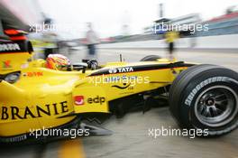 07.10.2005 Suzuka, Japan,  Tiago Monteiro, PRT, Jordan, EJ15, Action, Track - October, Formula 1 World Championship, Rd 18, Japanese Grand Prix, Friday Practice