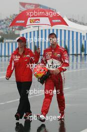 08.10.2005 Suzuka, Japan,  Sabine Kehm, Michael Schumacher's personal press officer with Michael Schumacher, GER, Ferrari - October, Formula 1 World Championship, Rd 18, Japanese Grand Prix, Saturday Practice