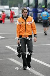 26.08.2005 Monza, Italy, Christijan Albers, NED, Minardi Cosworth, arriving at the circuit - August, F1 testing, Autodromo Nazionale Monza, Italy