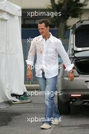 26.08.2005 Monza, Italy, Michael Schumacher, GER, Ferrari, arriving at the circuit - August, F1 testing, Autodromo Nazionale Monza, Italy