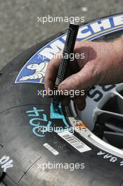 24.08.2005 Monza, Italy, Feature, Michelin tyre gets inscribed - August, F1 testing, Autodromo Nazionale Monza, Italy